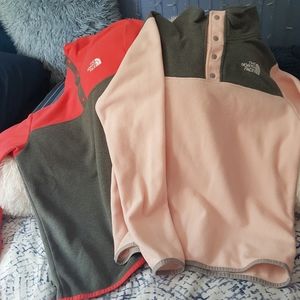 "2" Girls North Face Fleece Sweaters